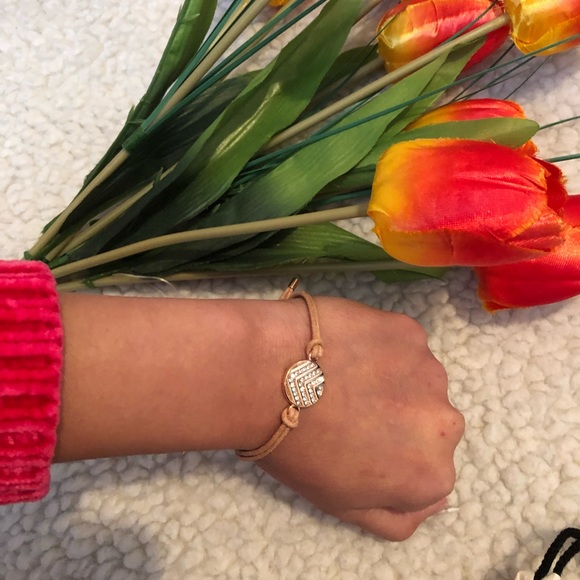 ❤️SALE❤️ Chevron Signature Glitz Slider Bracelet - Picture 4 of 5